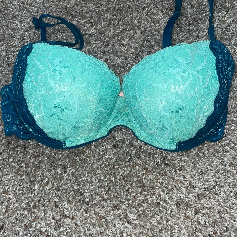 Victoria’s Secret PINK Lacey Date Push-Up Bra 34DD